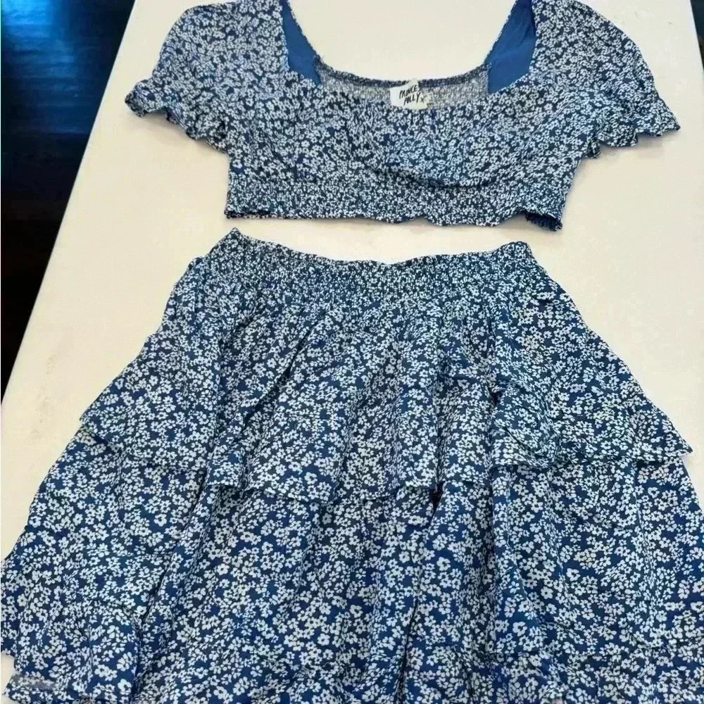 Princess Polly 2-piece set. Mini ruffle skirt short sleeve crop top size 6 - Picture 3 of 12